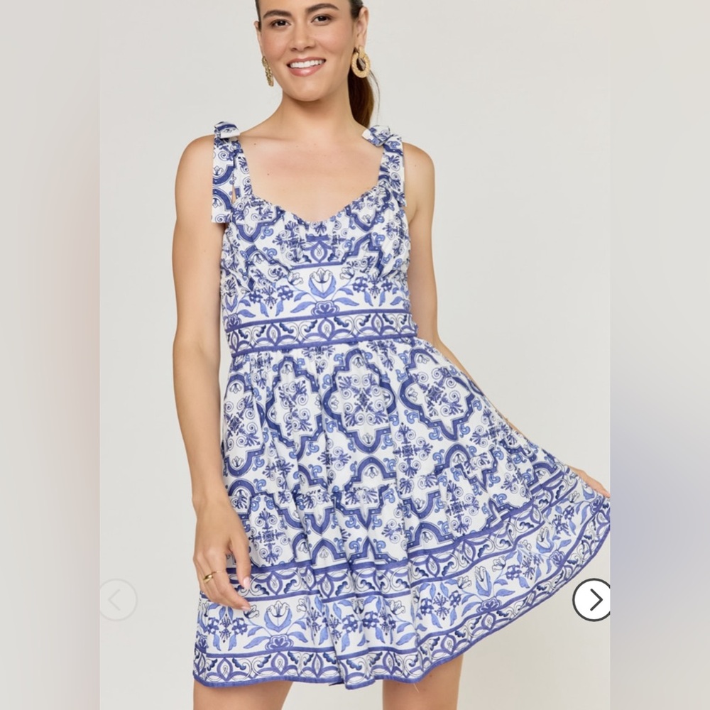 Francesca's NWT Joan Tile Print Mini Dress‎ - Blue